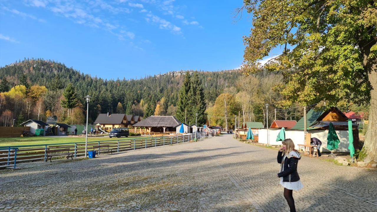 Zajazd Karlow Restauracja & Pokoje Goscinne Esterno foto
